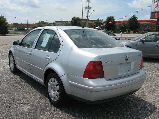 Volkswagen Jetta 2003 photo 1