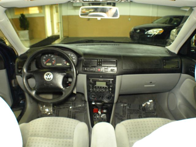 Volkswagen Jetta 2003 photo 24