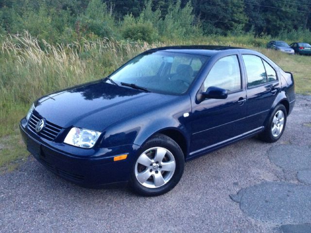 Volkswagen Jetta Quad Cab 4x2 Shortbox XLT Sedan