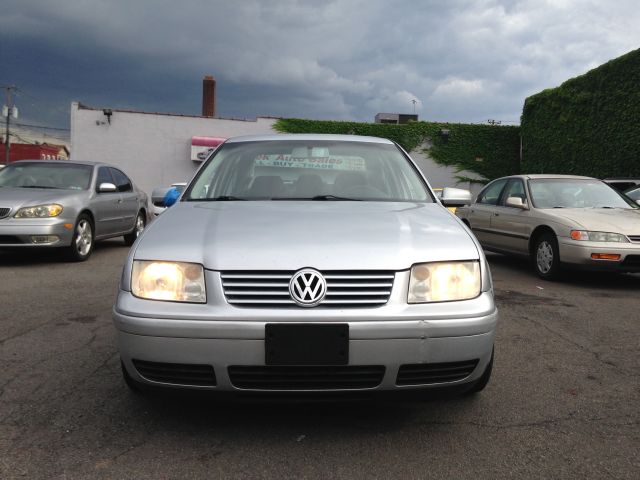 Volkswagen Jetta 2003 photo 1