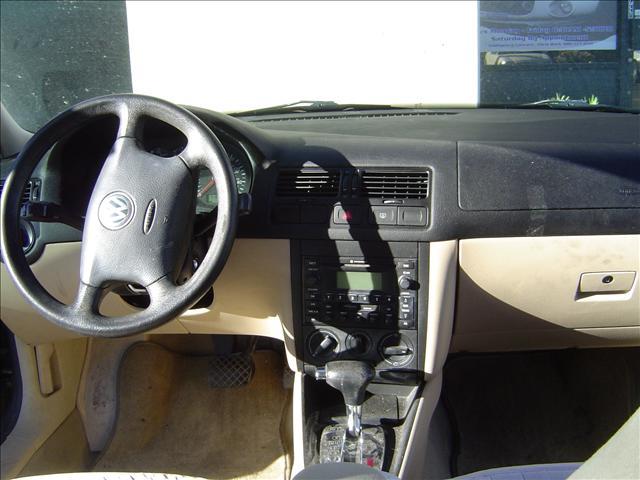 Volkswagen Jetta 2003 photo 2