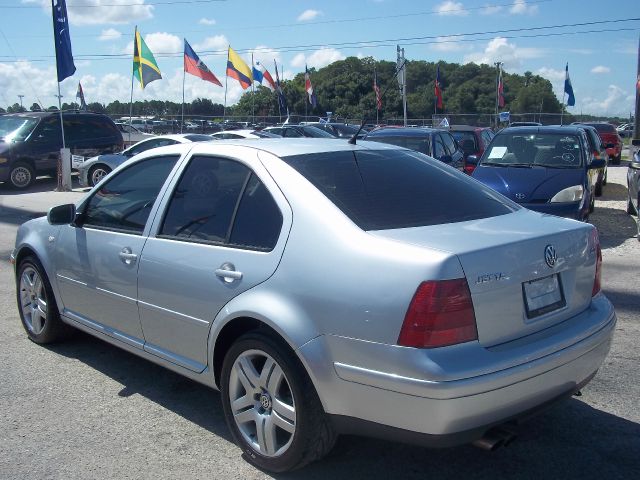 Volkswagen Jetta King Cab 4WD Sedan