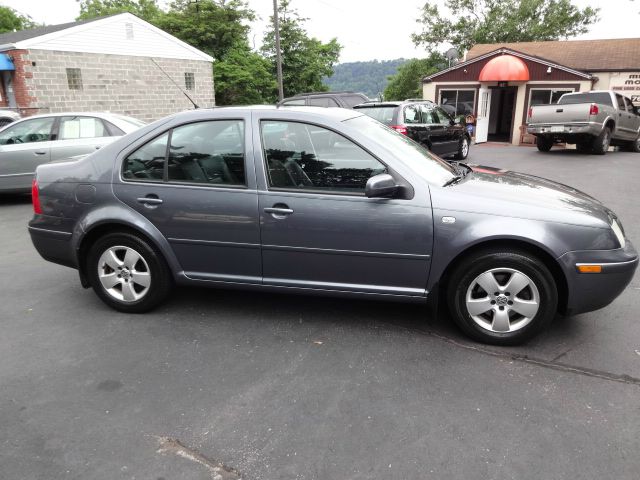 Volkswagen Jetta 2003 photo 1