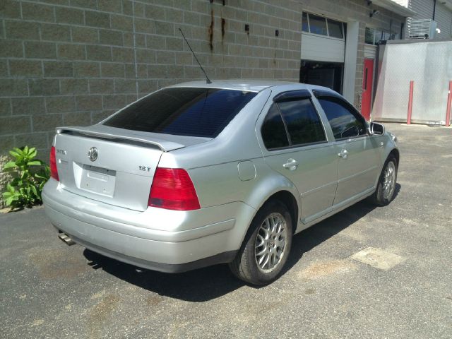 Volkswagen Jetta 2003 photo 1