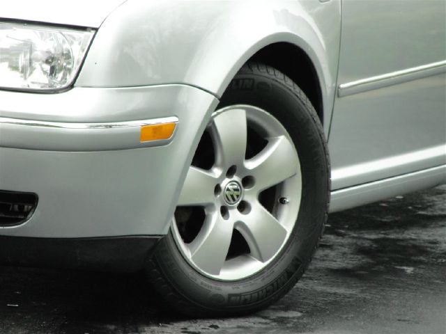 Volkswagen Jetta 2004 photo 31