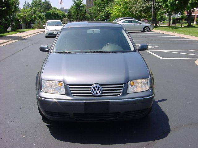 Volkswagen Jetta 2004 photo 1