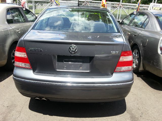 Volkswagen Jetta 2004 photo 1