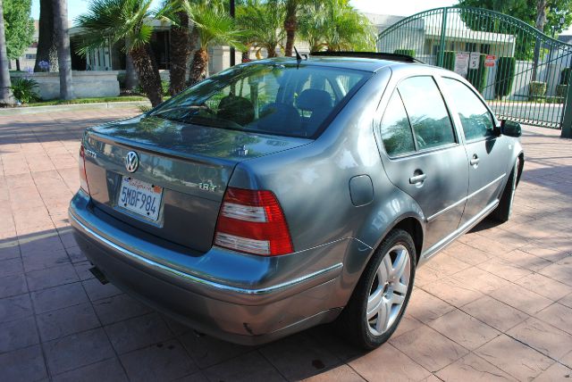 Volkswagen Jetta 2004 photo 3