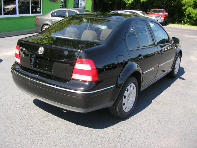 Volkswagen Jetta 2004 photo 3