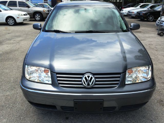 Volkswagen Jetta 2004 photo 3