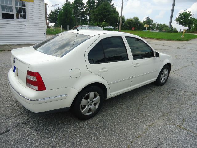 Volkswagen Jetta 2004 photo 2