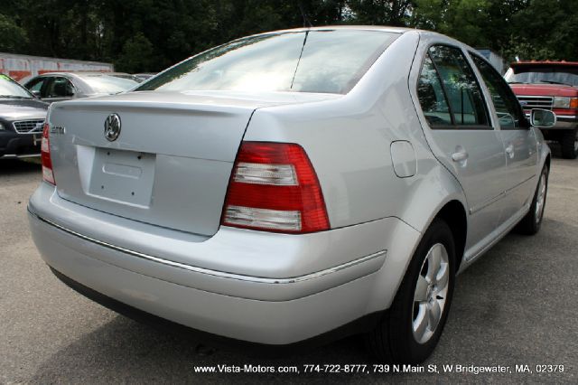 Volkswagen Jetta 2004 photo 2