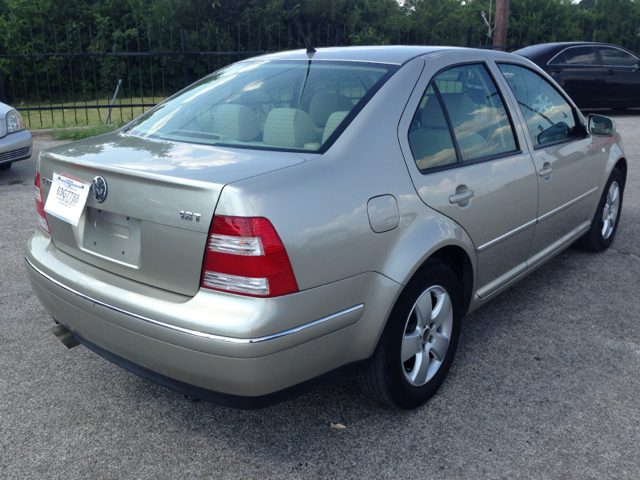 Volkswagen Jetta 2004 photo 3