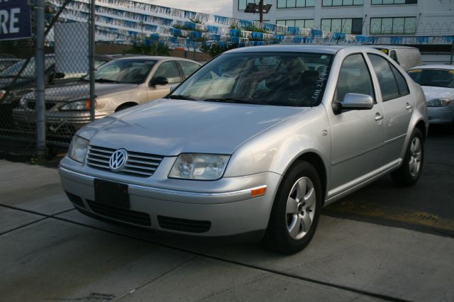 Volkswagen Jetta 2004 photo 2