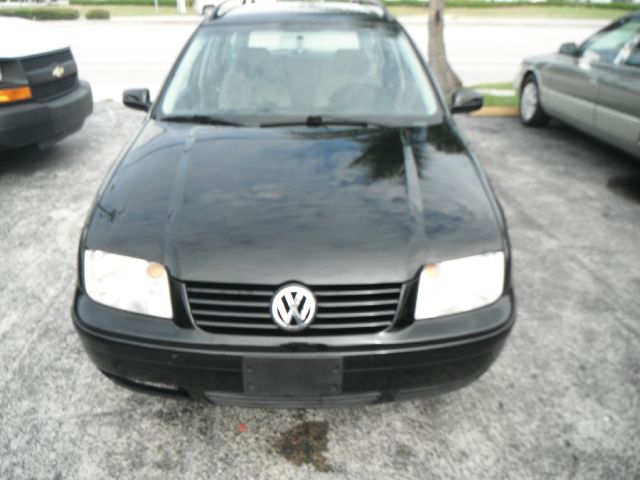 Volkswagen Jetta 2004 photo 2