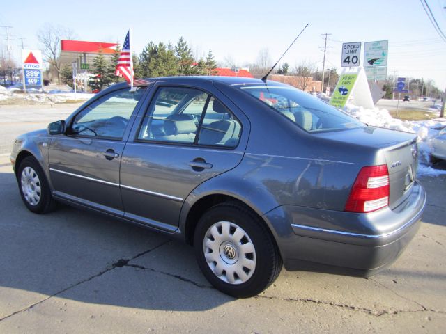 Volkswagen Jetta 2004 photo 1