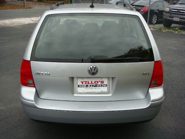 Volkswagen Jetta 2004 photo 3