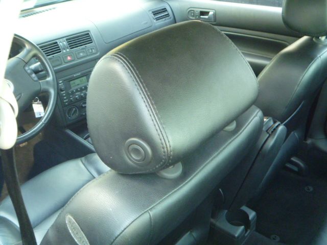 Volkswagen Jetta 2004 photo 2