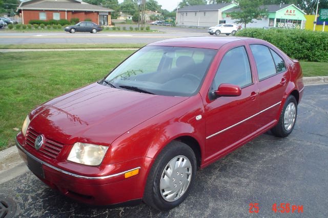 Volkswagen Jetta FWD 4dr Sport Sedan