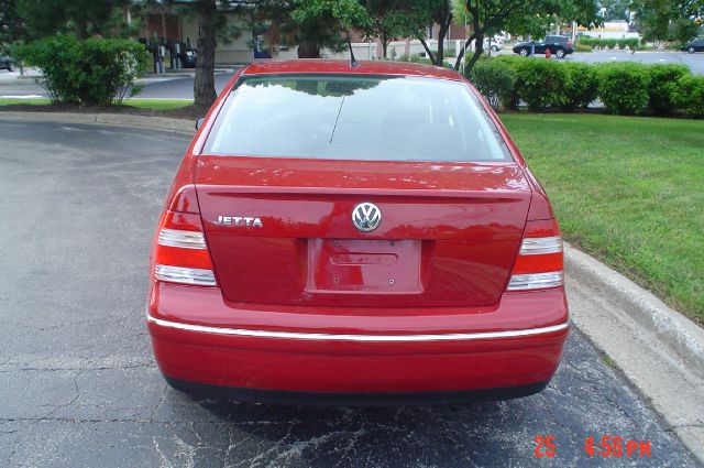 Volkswagen Jetta 2004 photo 2