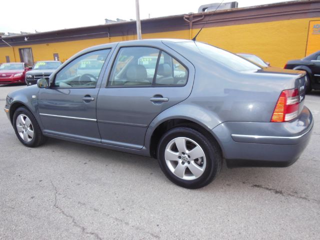 Volkswagen Jetta 2004 photo 3