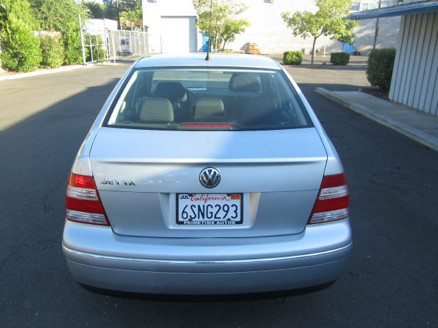 Volkswagen Jetta 2004 photo 3