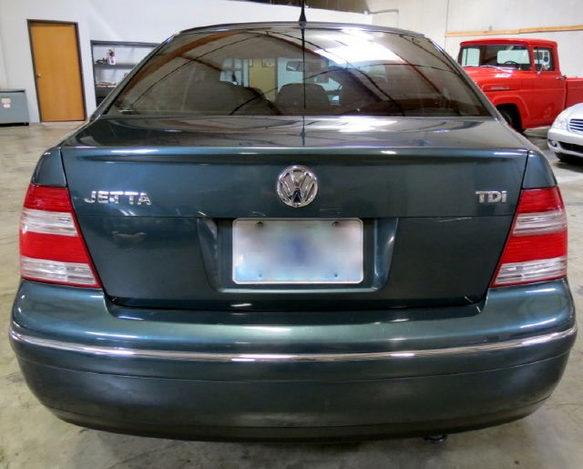 Volkswagen Jetta 2004 photo 16