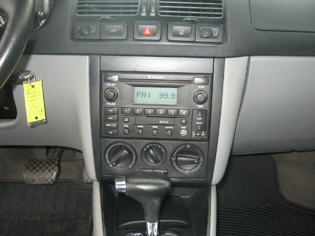 Volkswagen Jetta 2004 photo 12