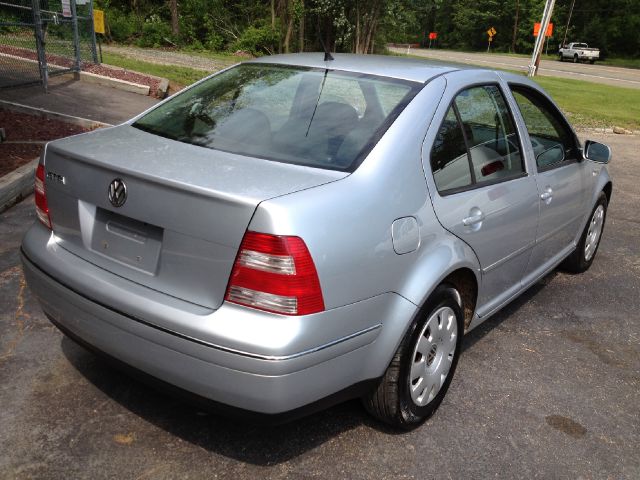 Volkswagen Jetta 2004 photo 10