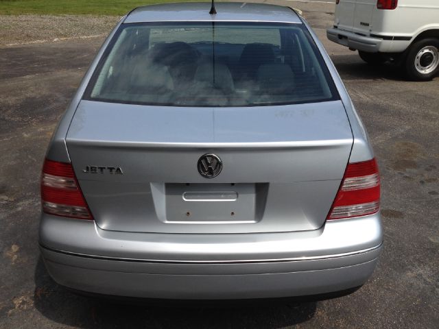 Volkswagen Jetta 2004 photo 9