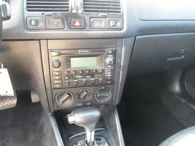 Volkswagen Jetta 2004 photo 3