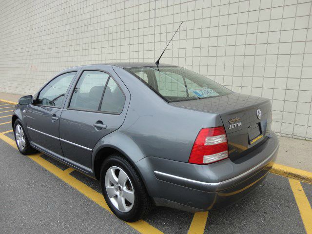 Volkswagen Jetta 2004 photo 3