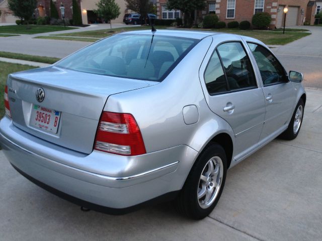 Volkswagen Jetta 2004 photo 2