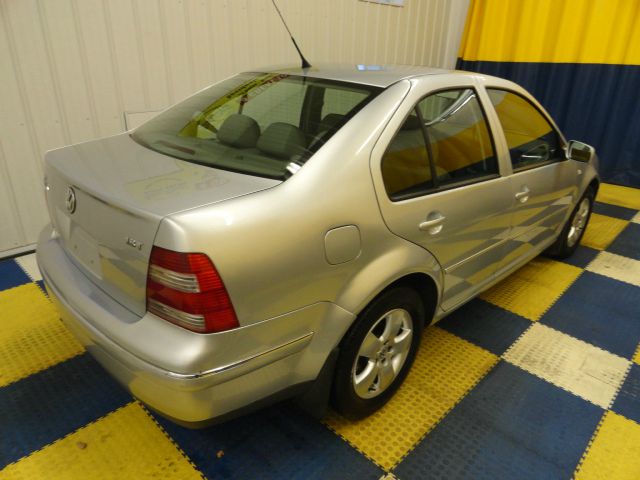 Volkswagen Jetta 2004 photo 3