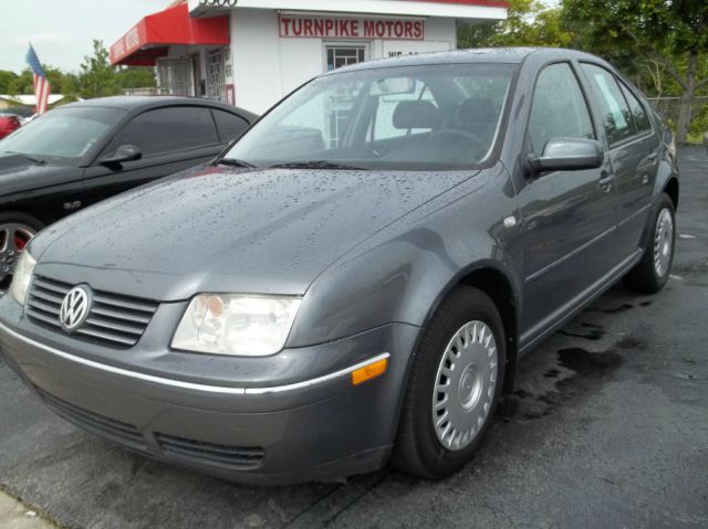 Volkswagen Jetta 2004 photo 2