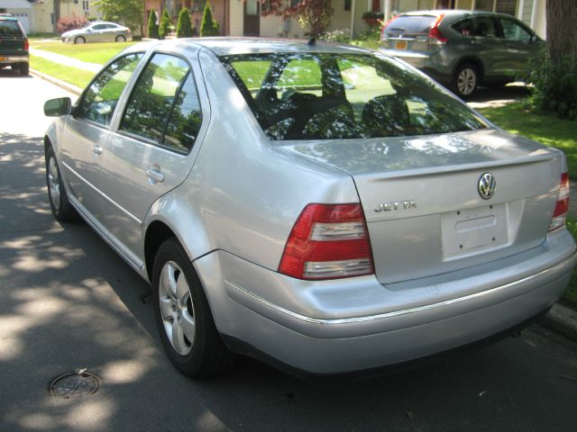 Volkswagen Jetta 2004 photo 2