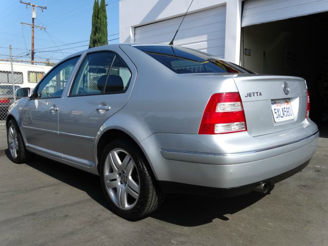 Volkswagen Jetta 2004 photo 3