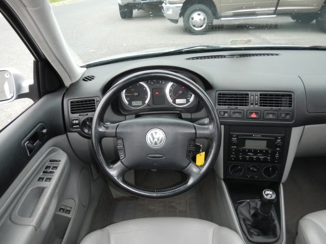 Volkswagen Jetta 2004 photo 1