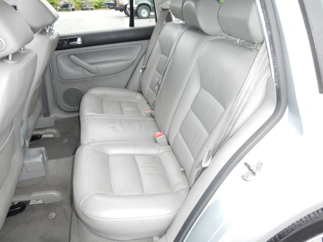 Volkswagen Jetta 2004 photo 23