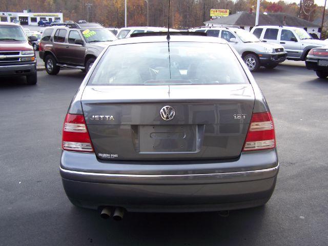 Volkswagen Jetta 2004 photo 4