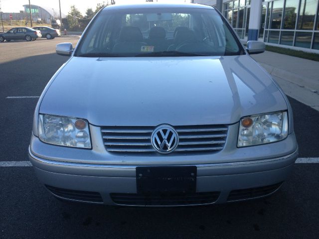 Volkswagen Jetta 2004 photo 1