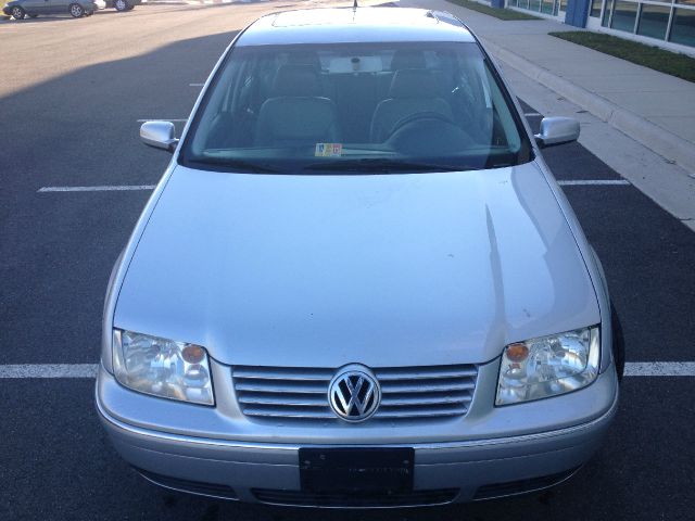 Volkswagen Jetta 2004 photo 2