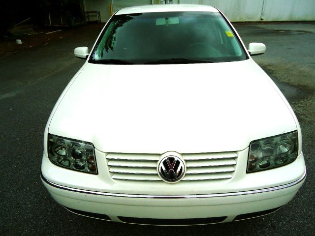 Volkswagen Jetta 2004 photo 2