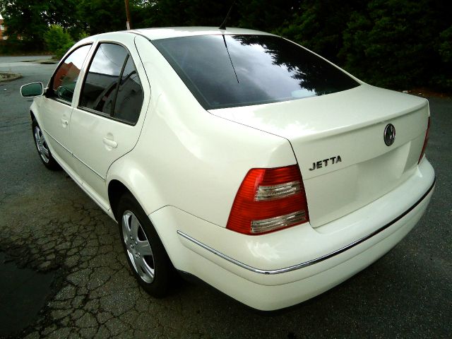 Volkswagen Jetta 2004 photo 3