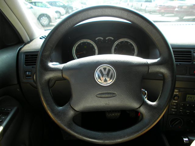 Volkswagen Jetta 2004 photo 16