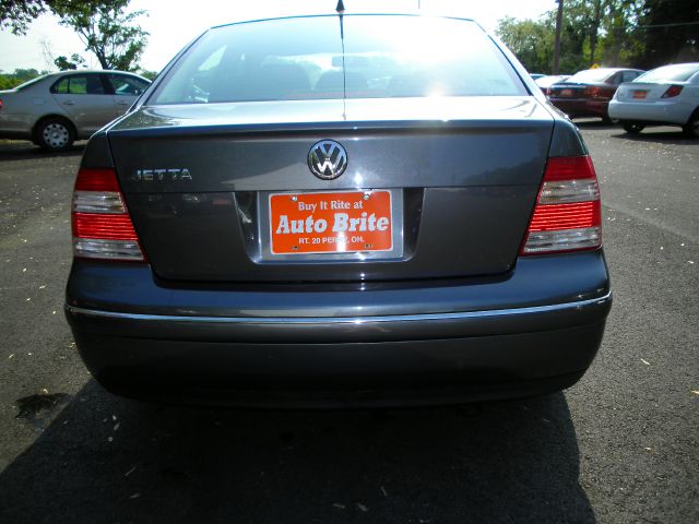 Volkswagen Jetta 2004 photo 29