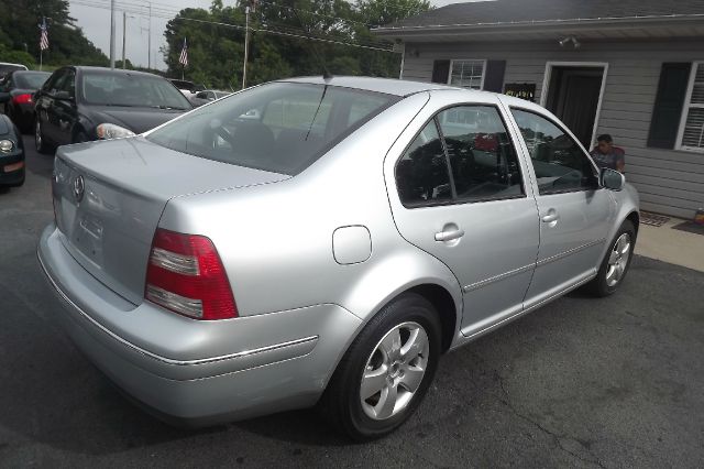 Volkswagen Jetta 2004 photo 1