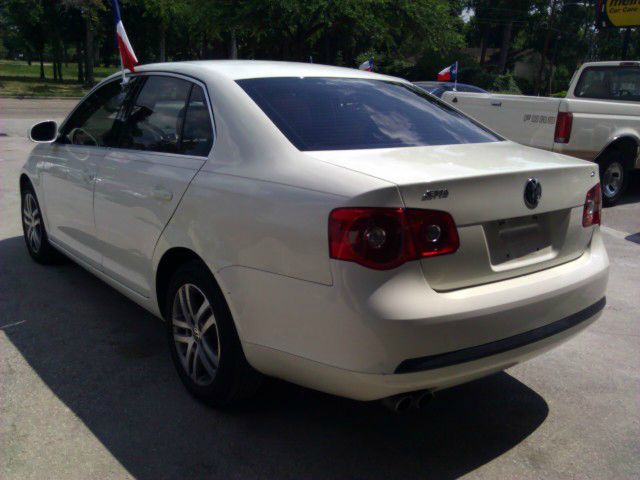 Volkswagen Jetta 2005 photo 4