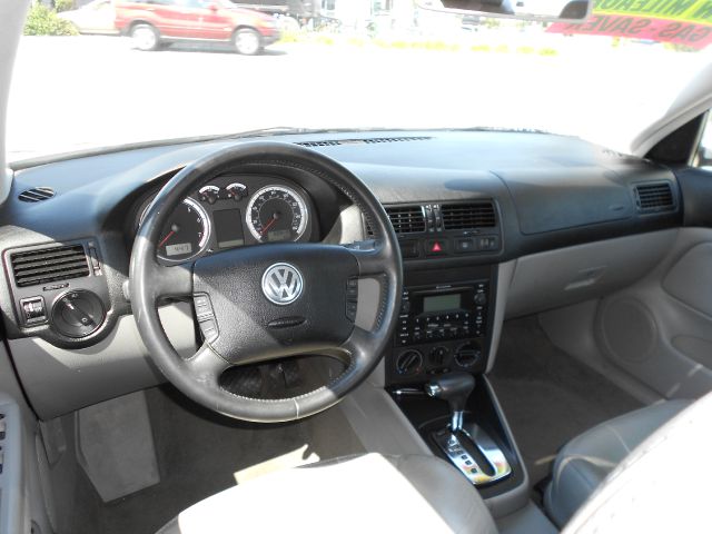 Volkswagen Jetta 2005 photo 3