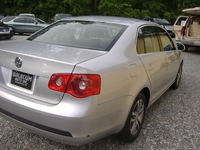 Volkswagen Jetta 2005 photo 18